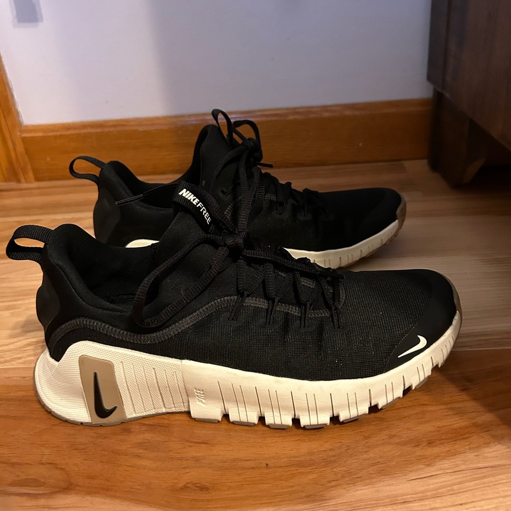 Nike Black and Cream Athletic Shoes